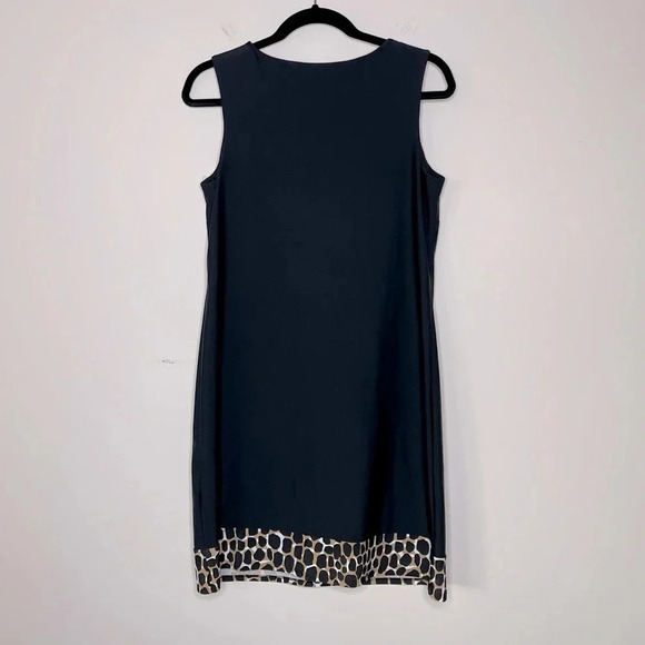 JUDE CONNALLY CARISSA PONTE SHIFT DRESS IN BLACK ANIMAL PRINT BORDER - Picture 2 of 9